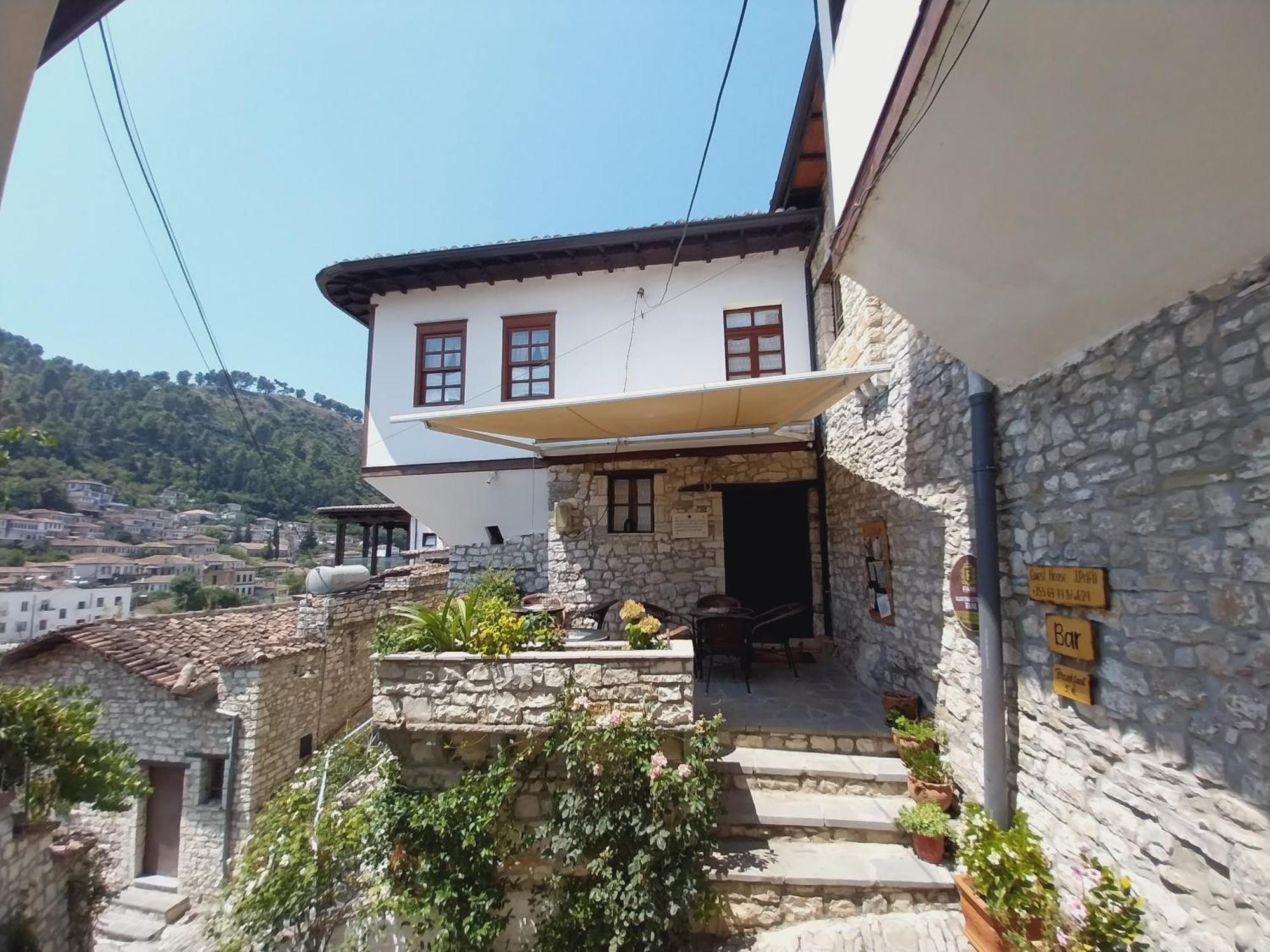 Guest House J.Prifti Berat Exterior photo