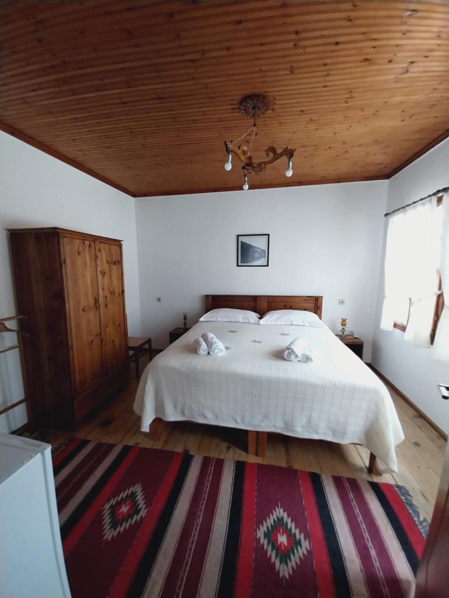 Guest House J.Prifti Berat Exterior photo