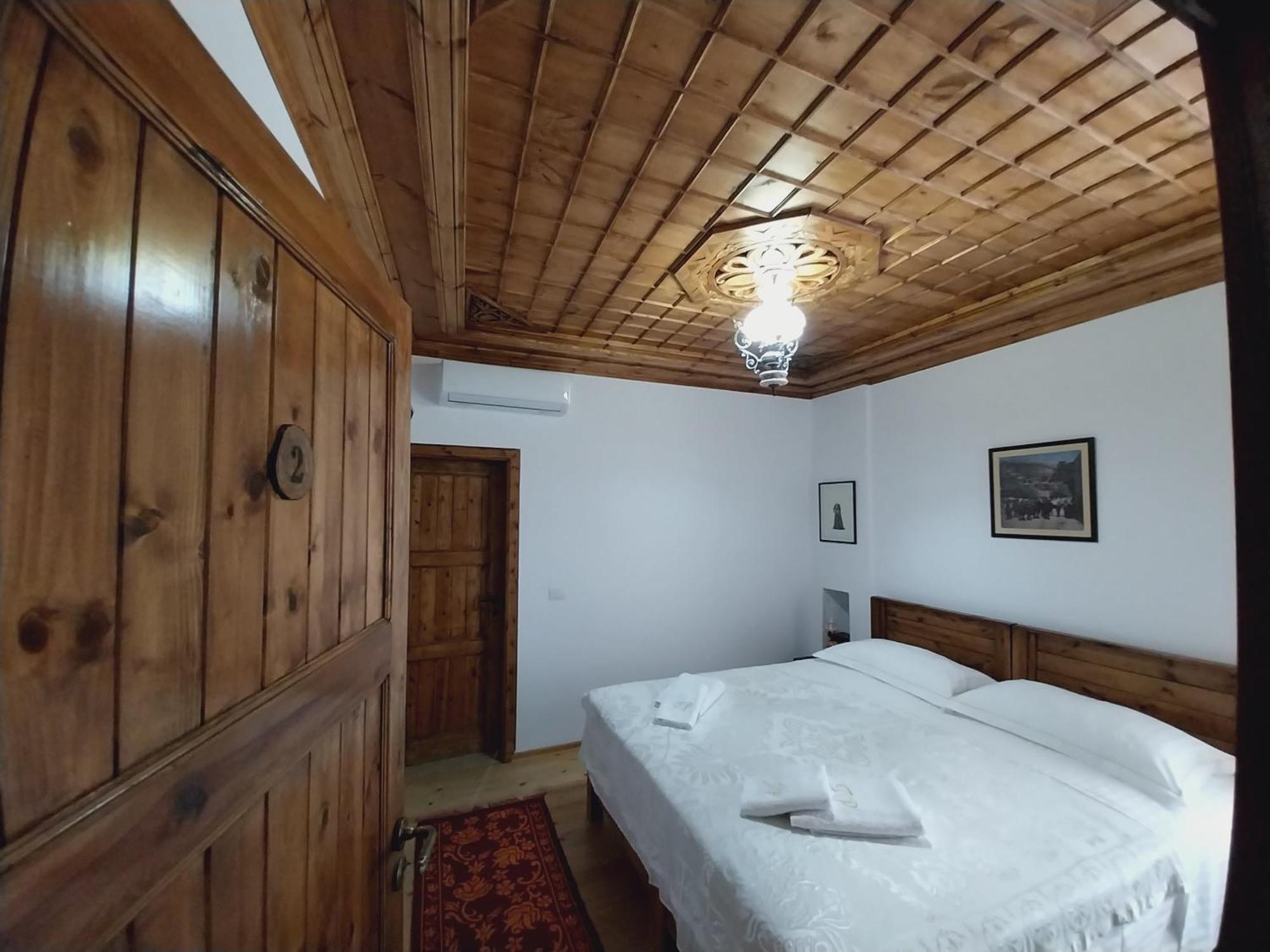 Guest House J.Prifti Berat Exterior photo