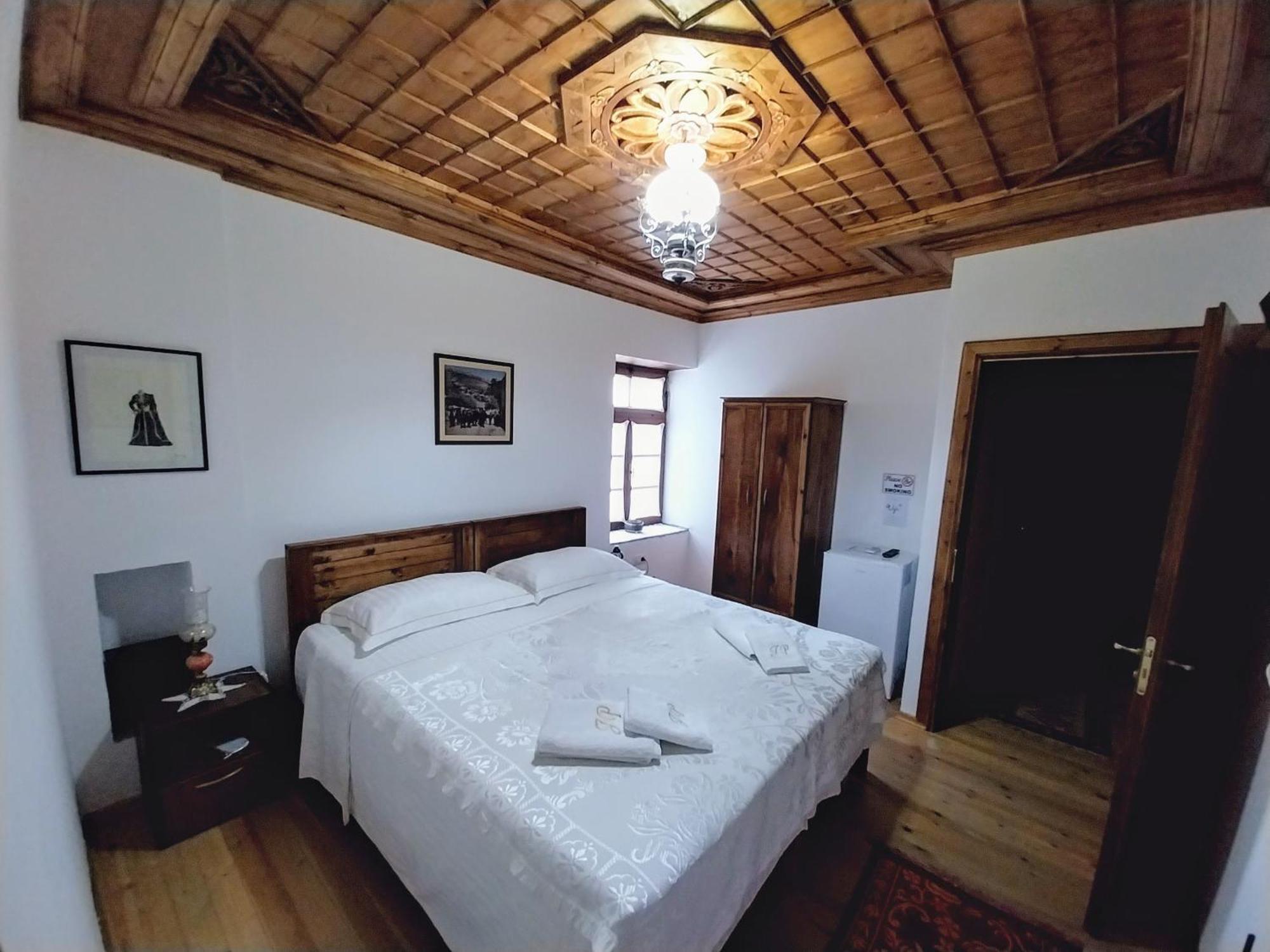 Guest House J.Prifti Berat Exterior photo