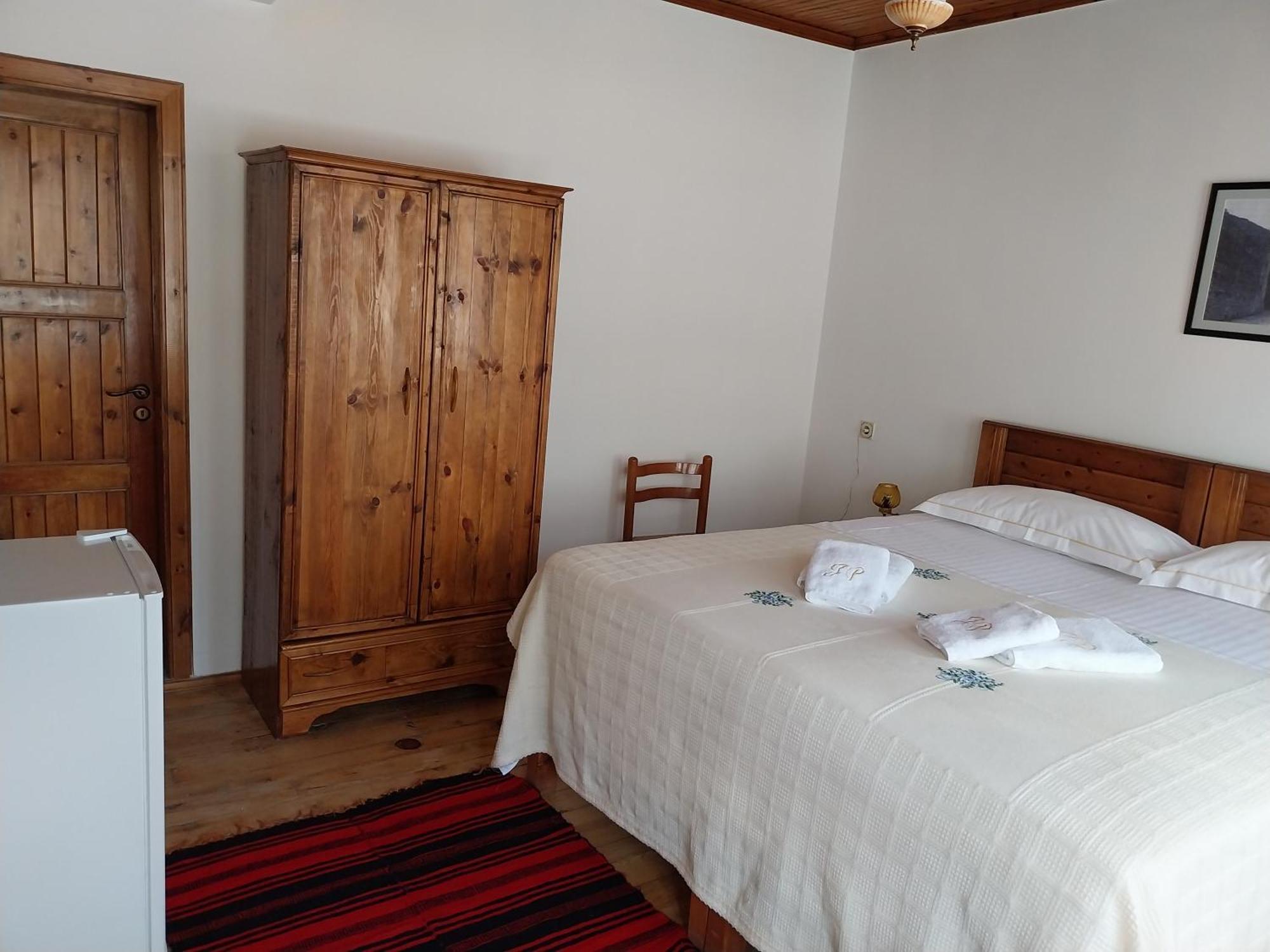 Guest House J.Prifti Berat Exterior photo
