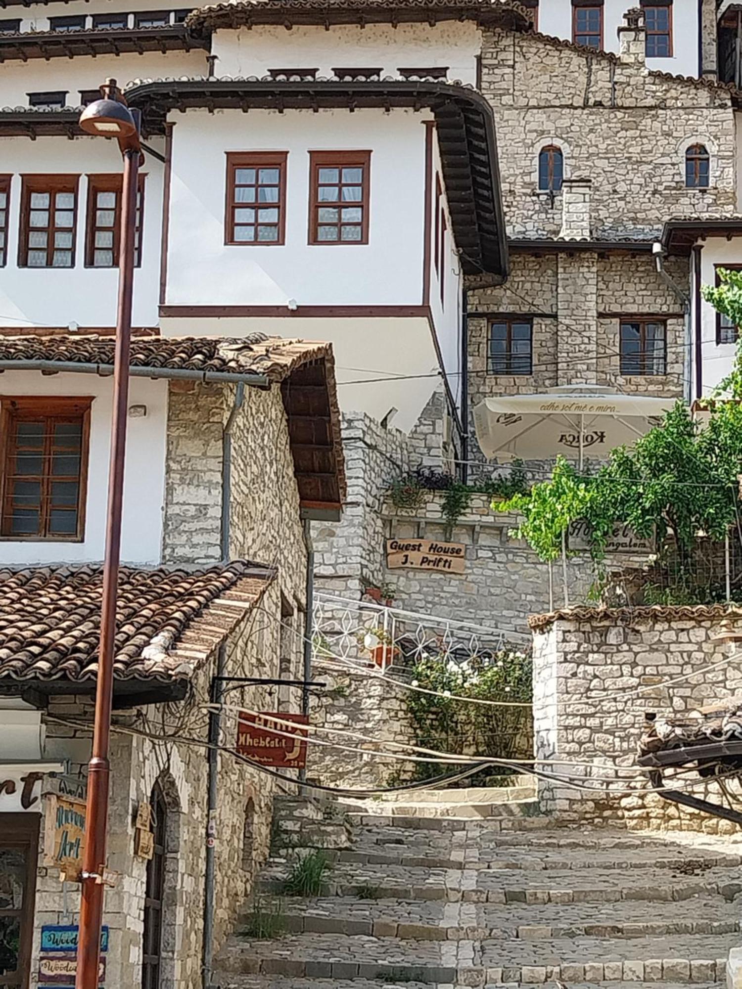 Guest House J.Prifti Berat Exterior photo