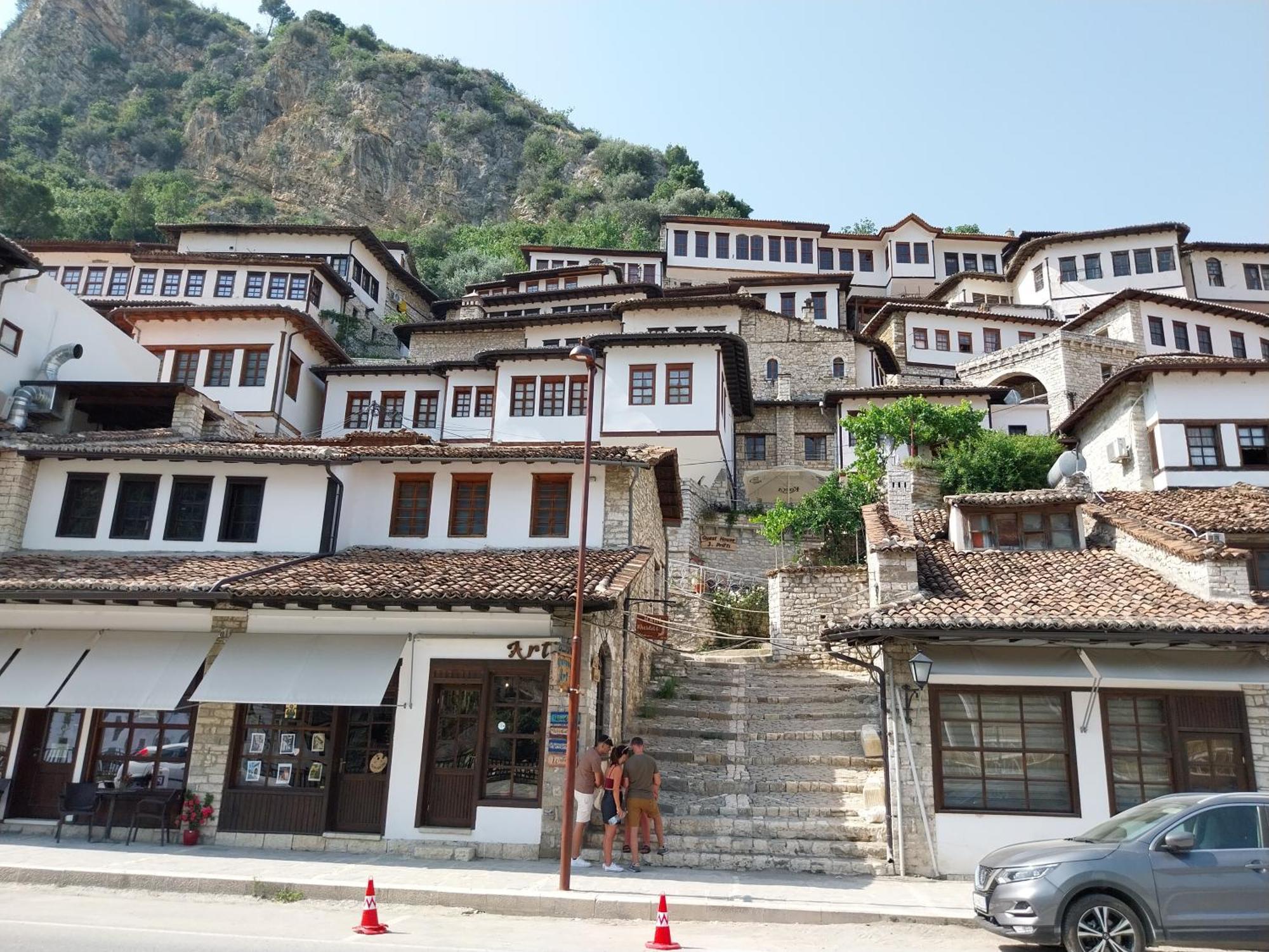 Guest House J.Prifti Berat Exterior photo
