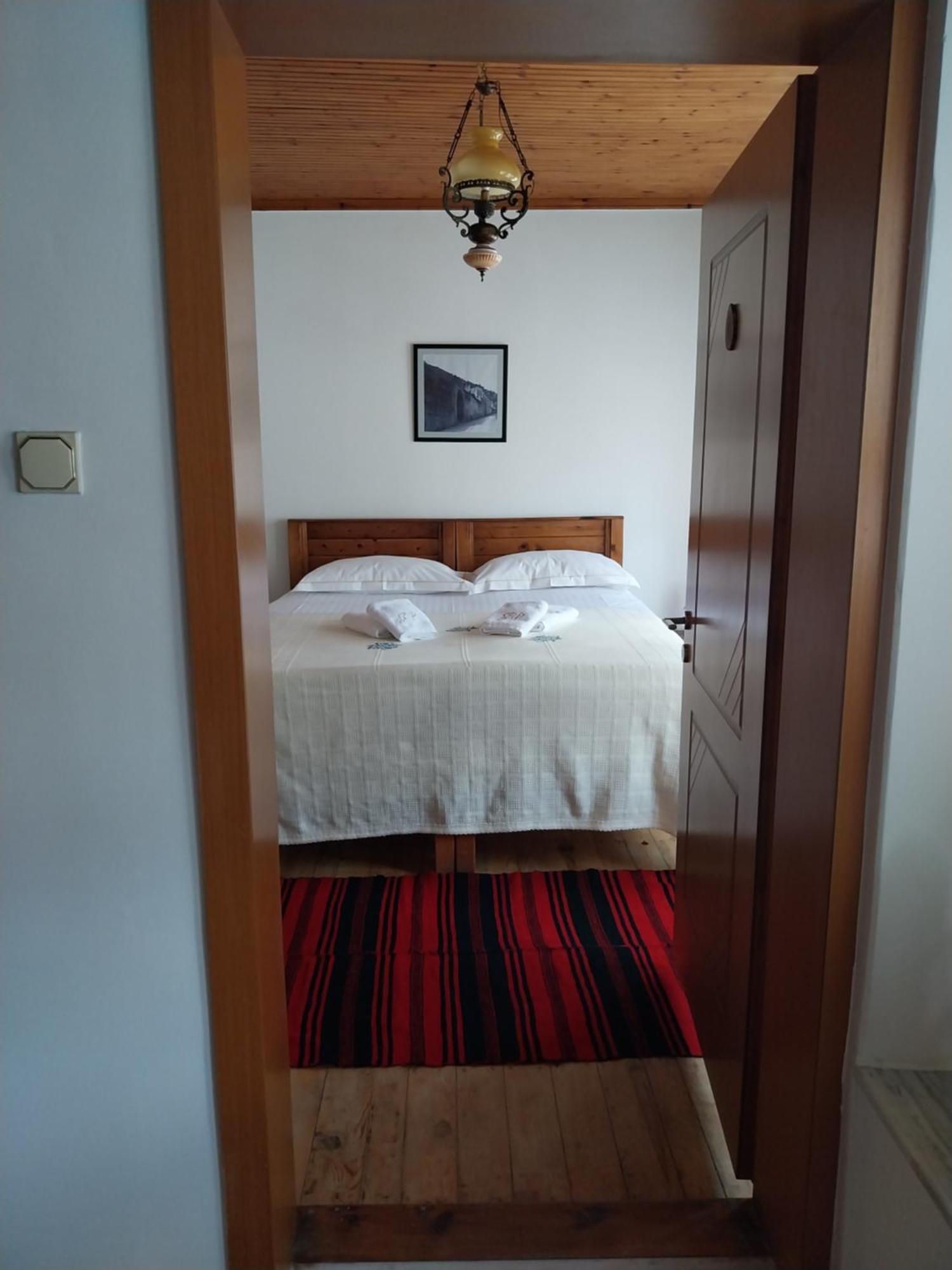 Guest House J.Prifti Berat Exterior photo