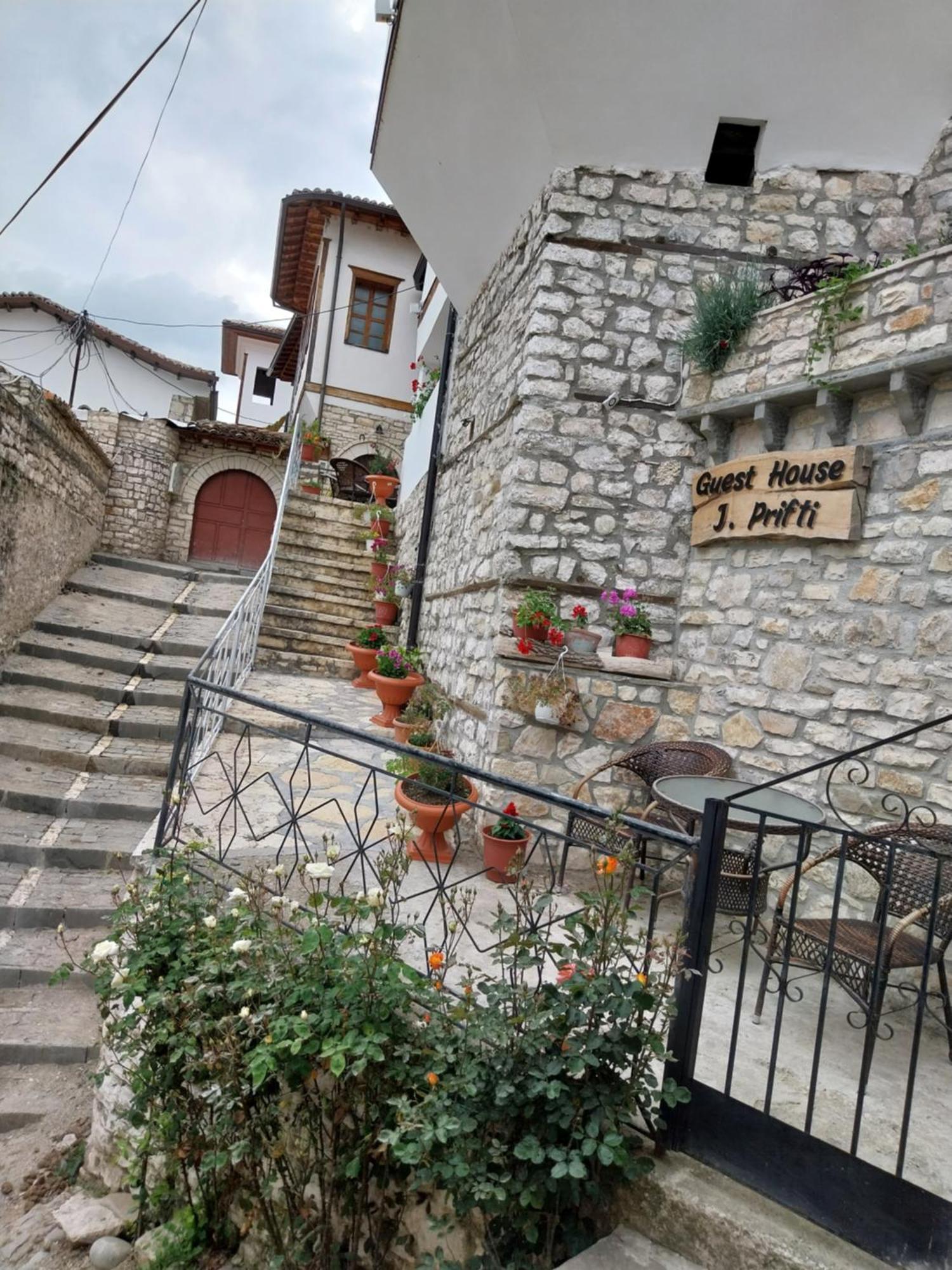 Guest House J.Prifti Berat Exterior photo