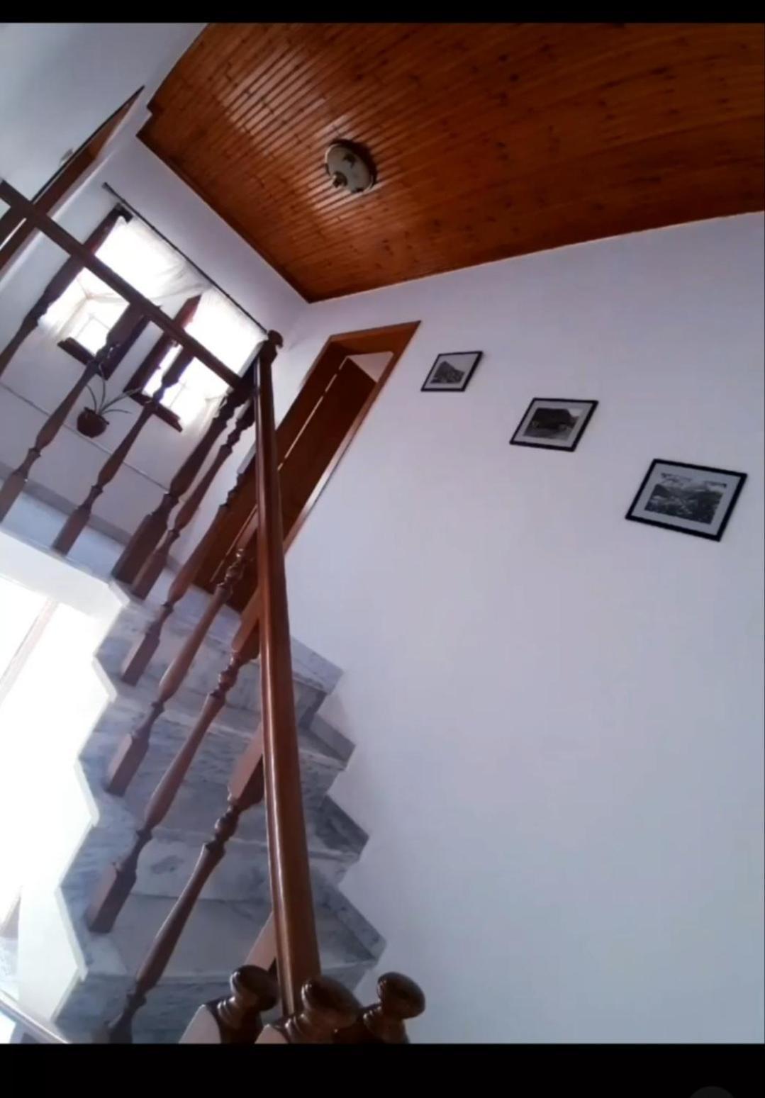 Guest House J.Prifti Berat Exterior photo