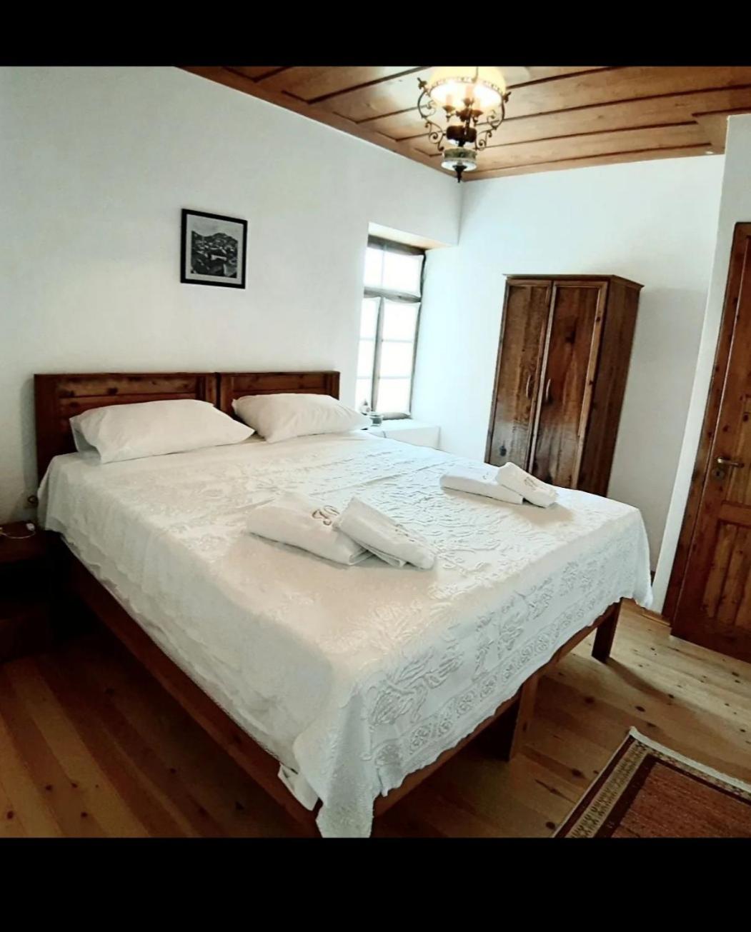 Guest House J.Prifti Berat Exterior photo
